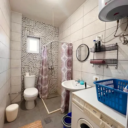 Cozy Qerret Apartment